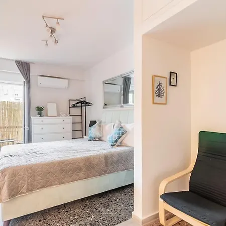 Chic apt near Acropolis - Avdi square-3